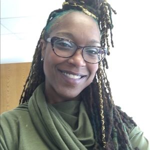 Meet your Posher, Aja